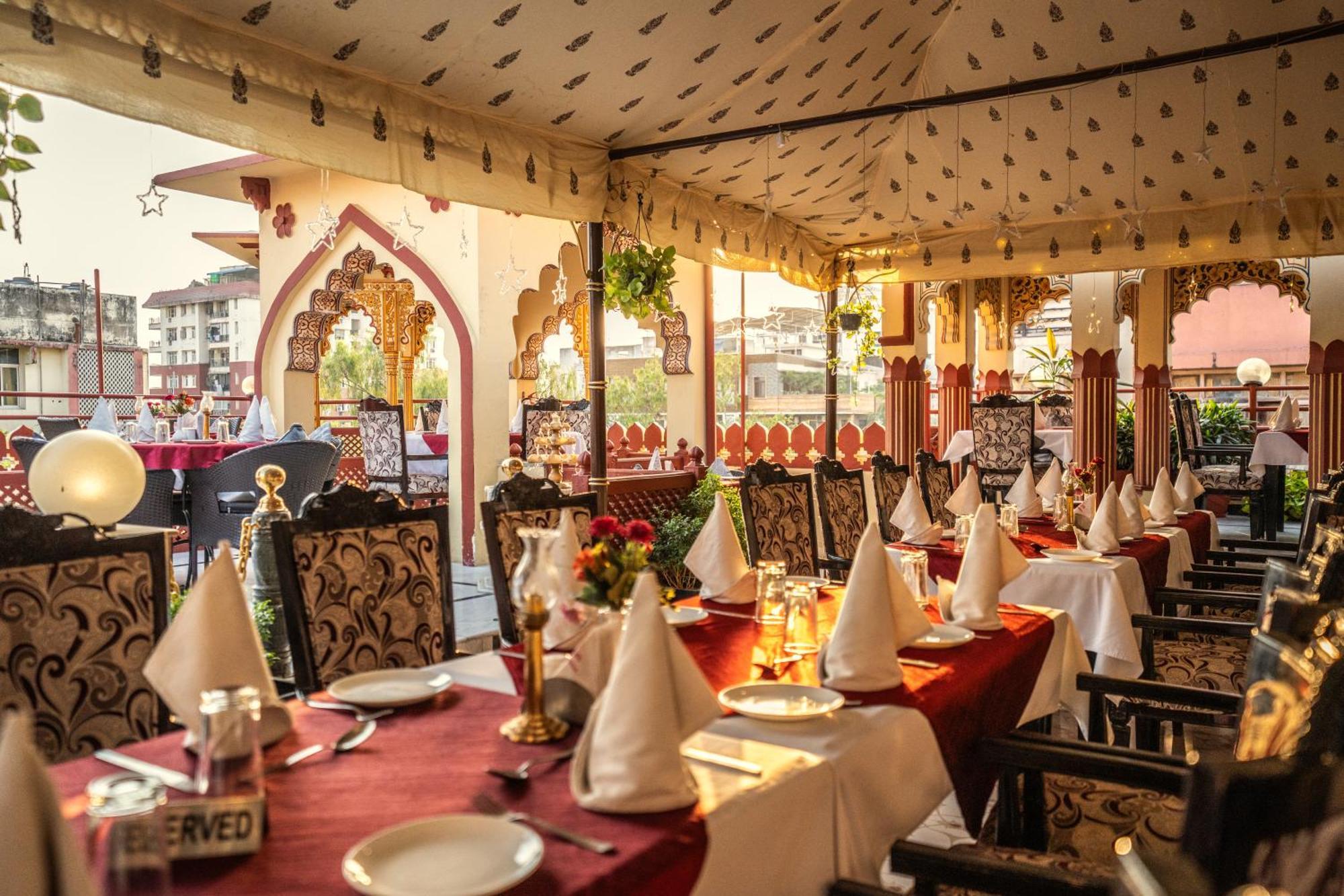 Umaid Bhawan - A Heritage Style Boutique Hotel Jaipur Exteriör bild